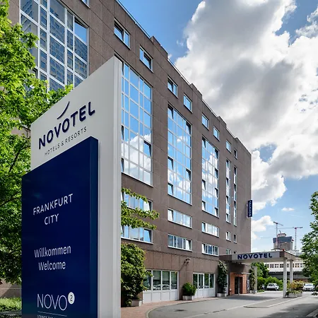 מלון Novotel Frankfurt 4*