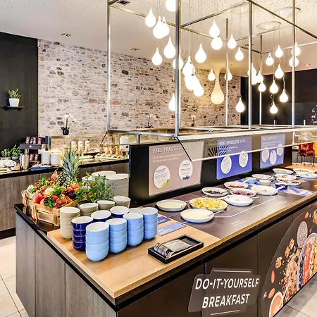 מלון Novotel Frankfurt