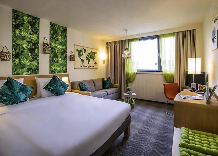 Novotel Frankfurt 4*