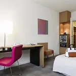 Ξενοδοχείο Novotel Frankfurt 4*