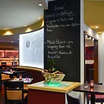نوفوتيل مدينة فندق 4*