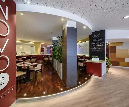 Novotel Frankfurt 4*