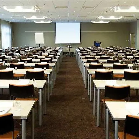 Novotel Frankfurt 4*